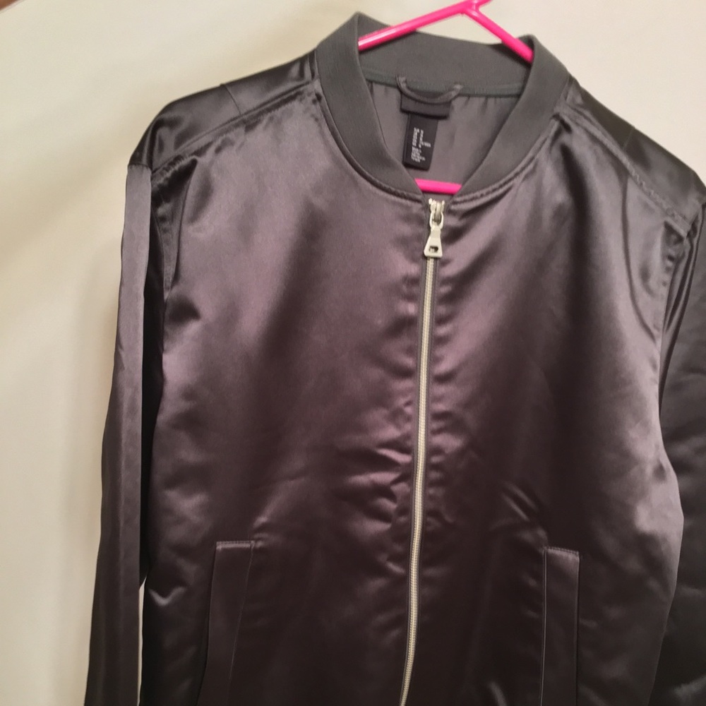 H&M silky looking grey light jacket